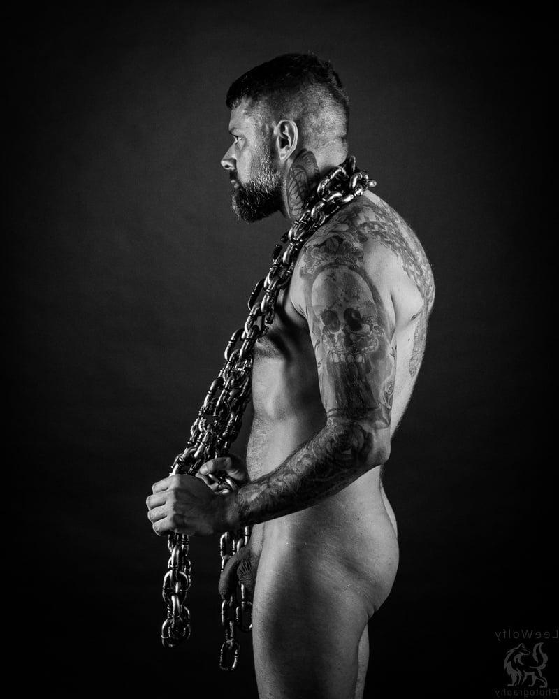 25P Black and White Erotic