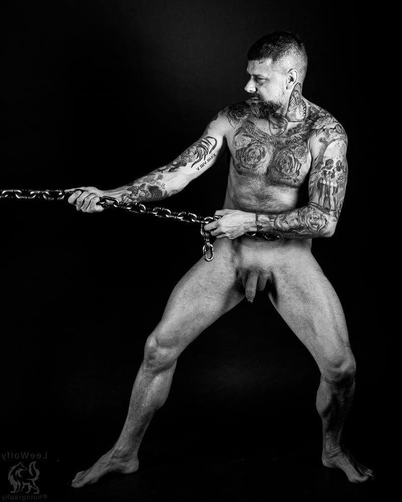 25P Black and White Erotic