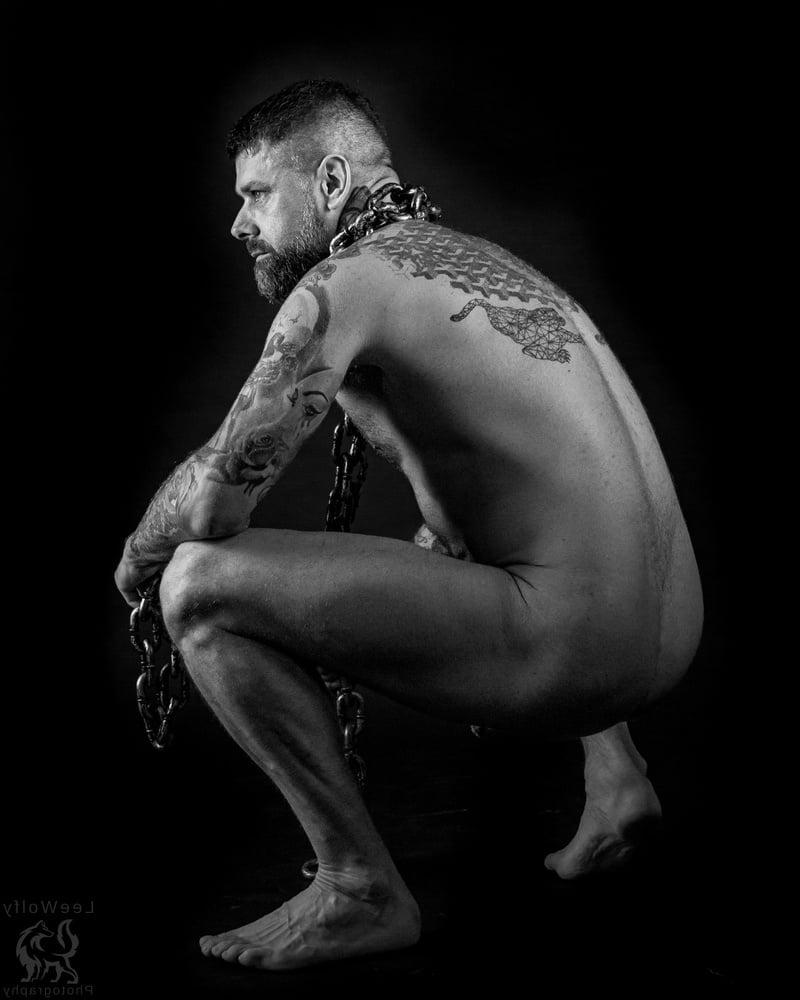 25P Black and White Erotic