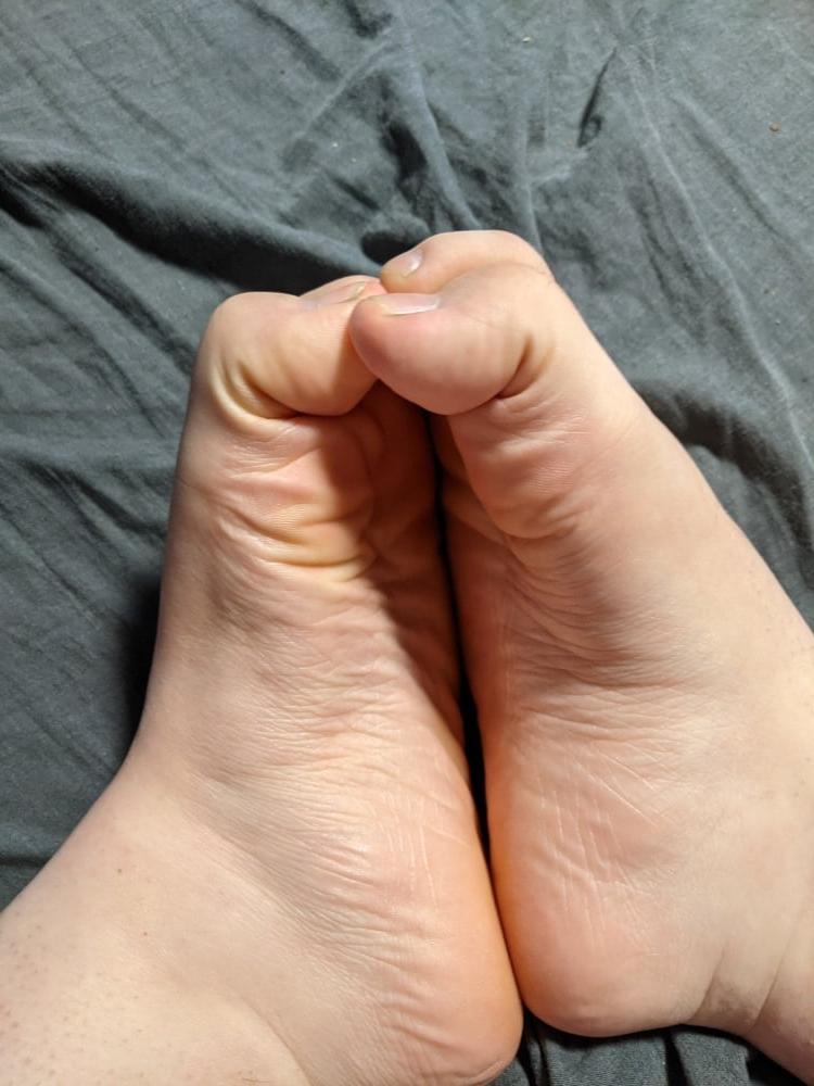 25P Feet Pictures #2 33 feet Pictures to cum on it