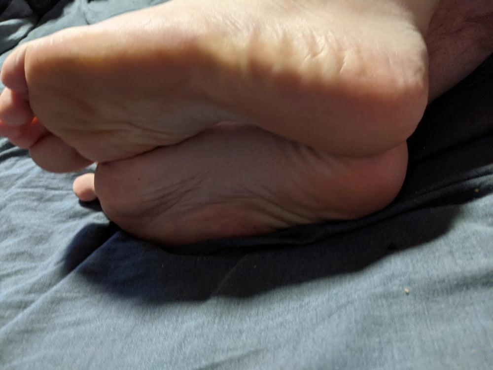 25P Feet Pictures #2 33 feet Pictures to cum on it