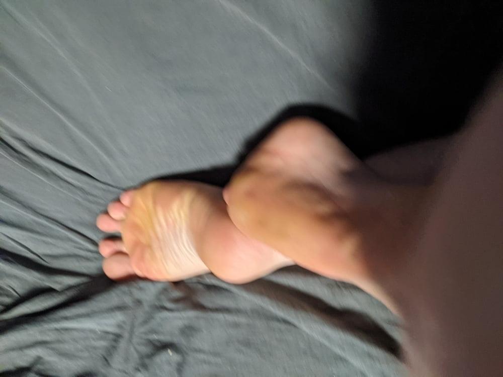 25P Feet Pictures #2 33 feet Pictures to cum on it
