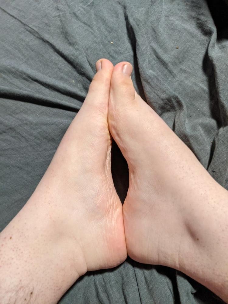 25P Feet Pictures #2 33 feet Pictures to cum on it