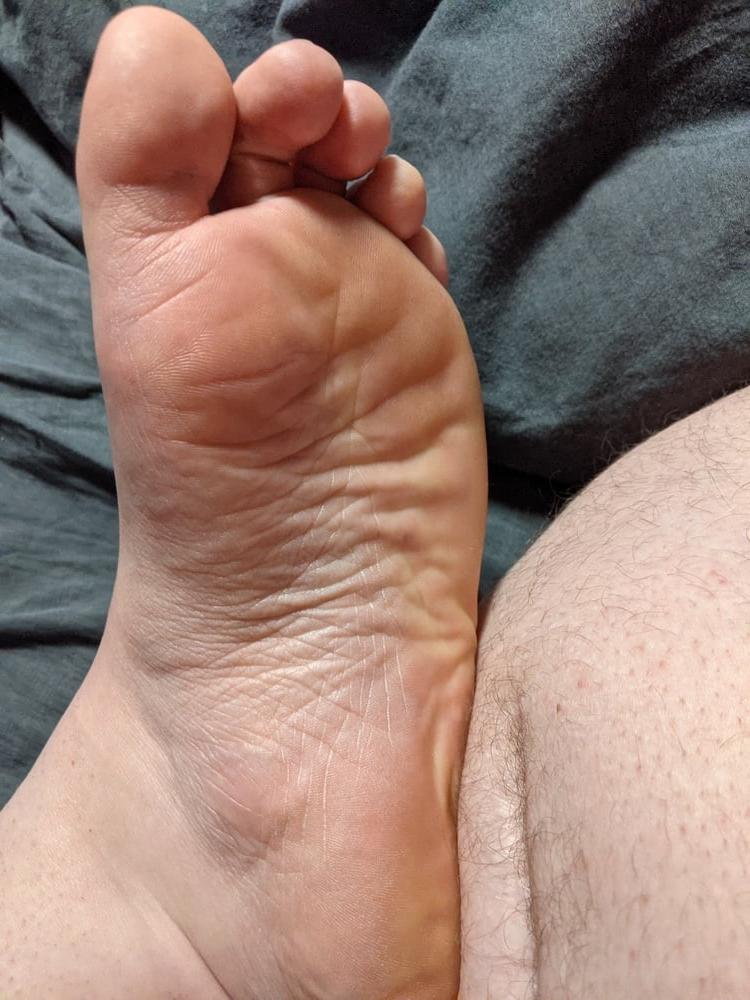 25P Feet Pictures #2 33 feet Pictures to cum on it