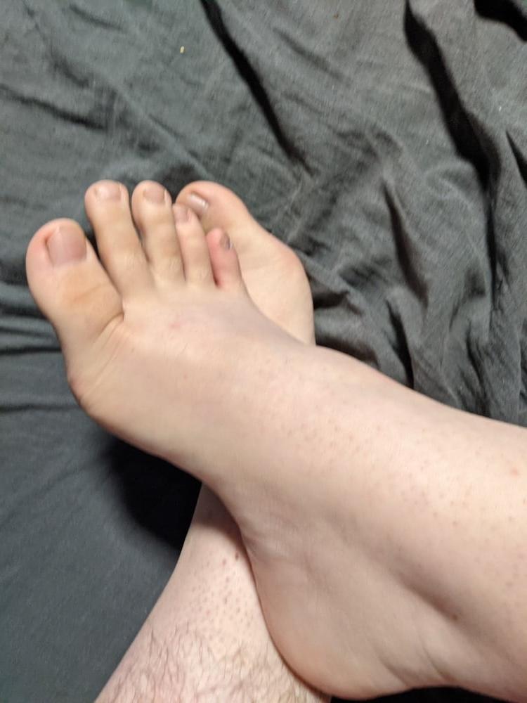 25P Feet Pictures #2 33 feet Pictures to cum on it