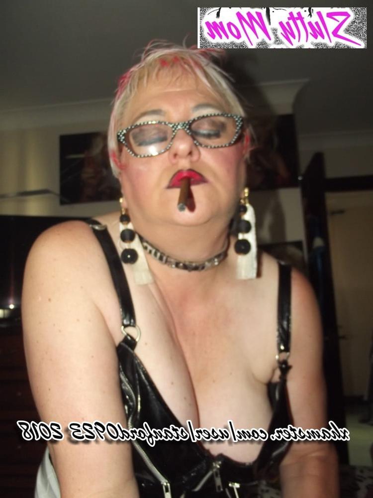 25P SLUTTY MOM 2