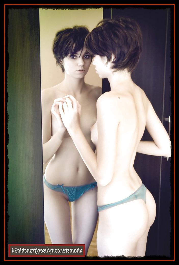 25P Girls in stockings by franchi