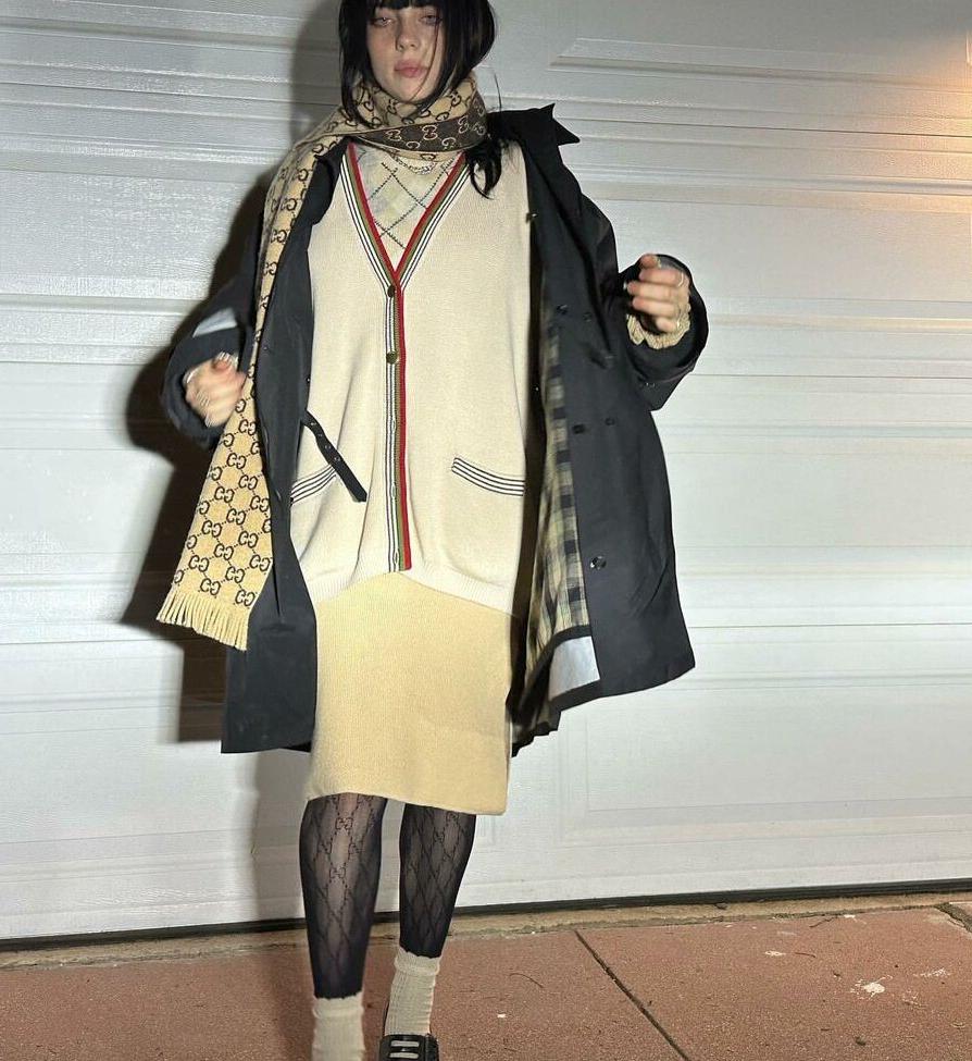 25P Billie Eilish nude