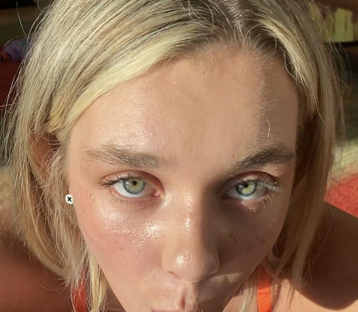 25P Gabbie Carter nude
