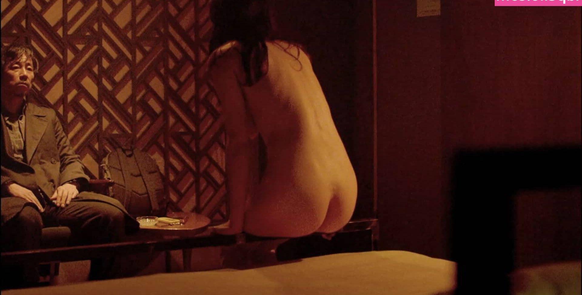 21P Alexandra Daddario nude