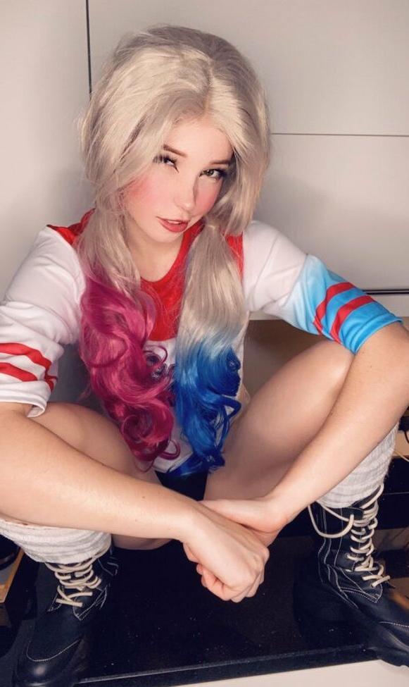 25P Belle Delphine nude