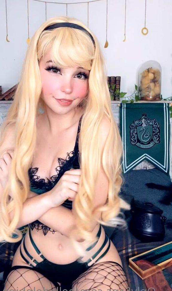 25P Belle Delphine nude