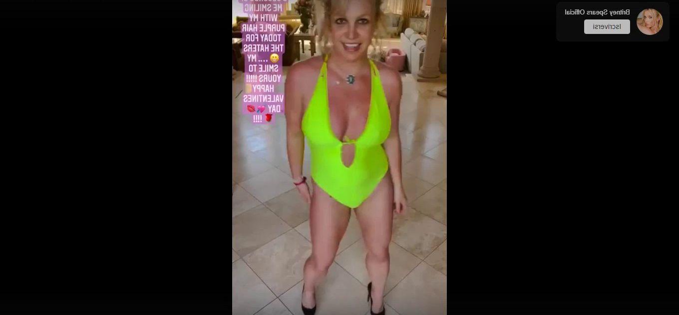 25P Britney Spears nude