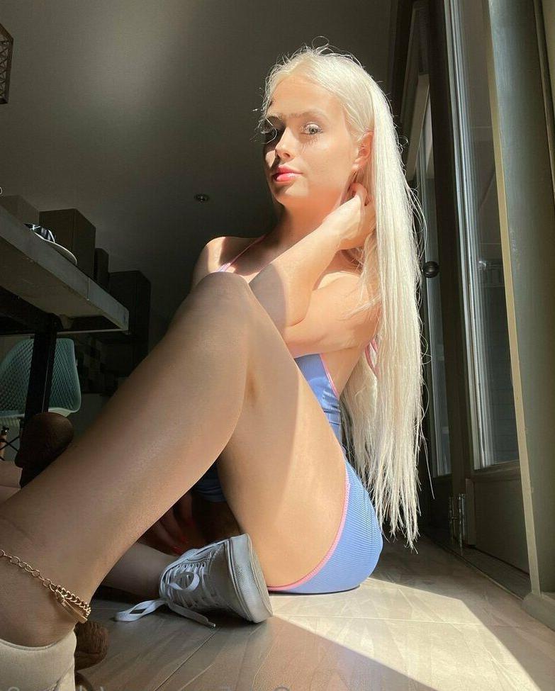 25P Alyssa nude