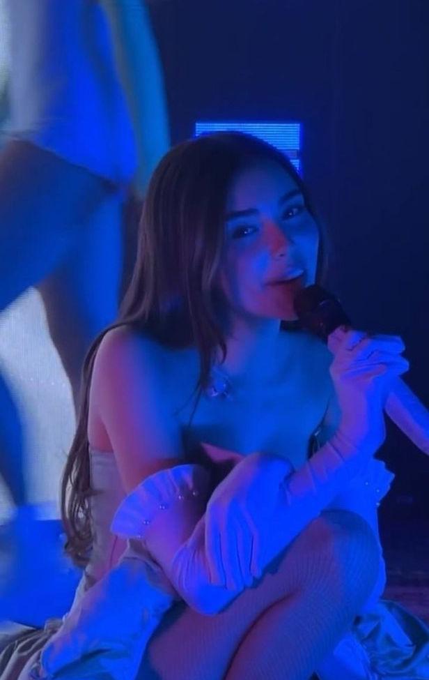 25P Madison Beer nude
