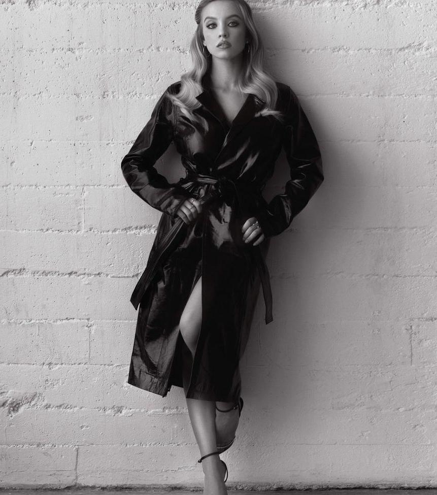 18P Sydney Sweeney nude