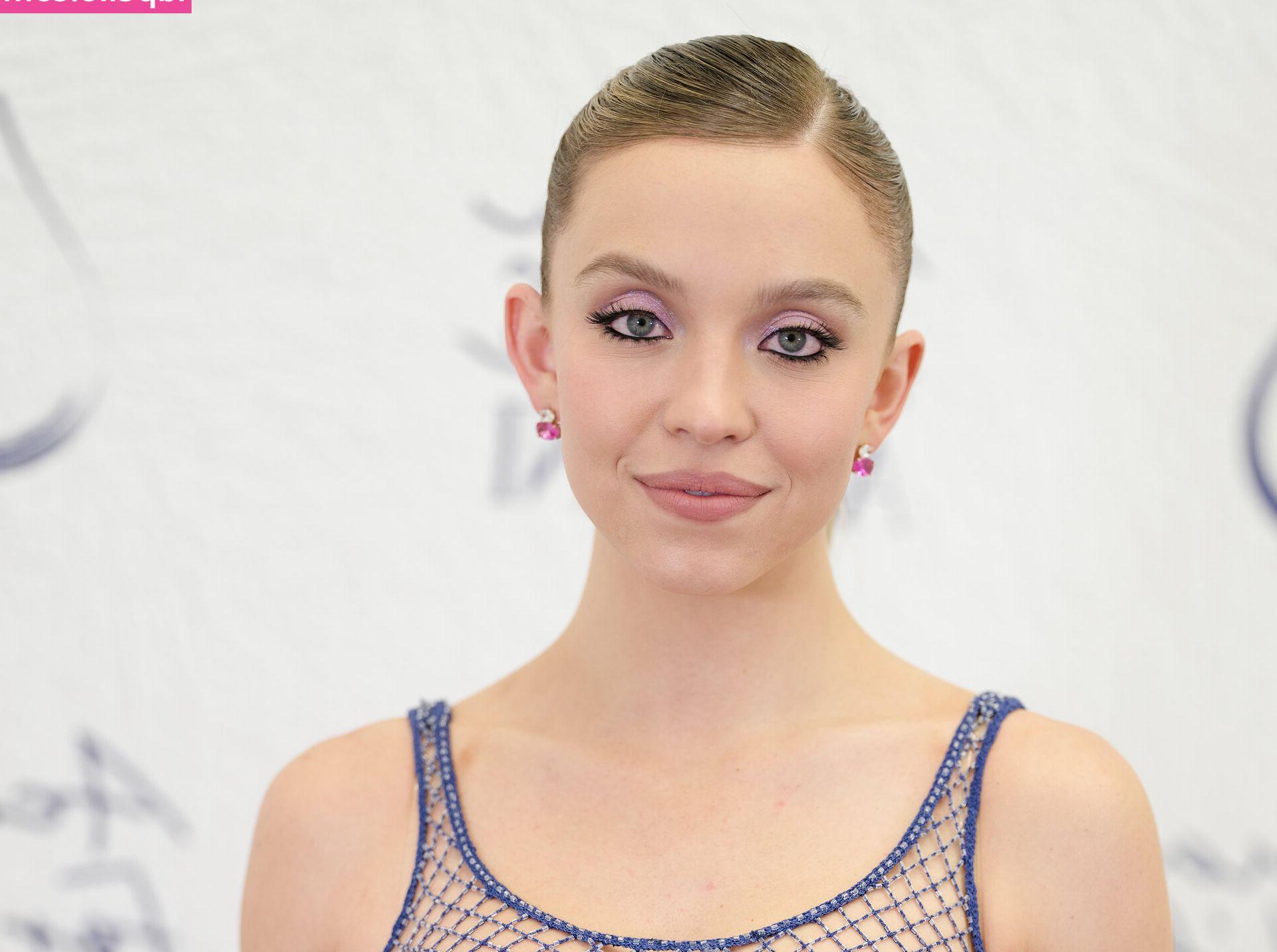 18P Sydney Sweeney nude