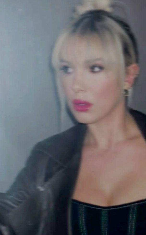 25P Millie Bobby Brown nude