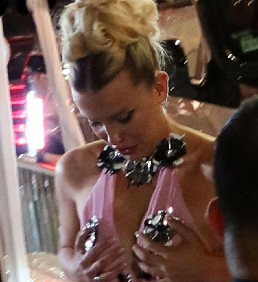 25P Millie Bobby Brown nude