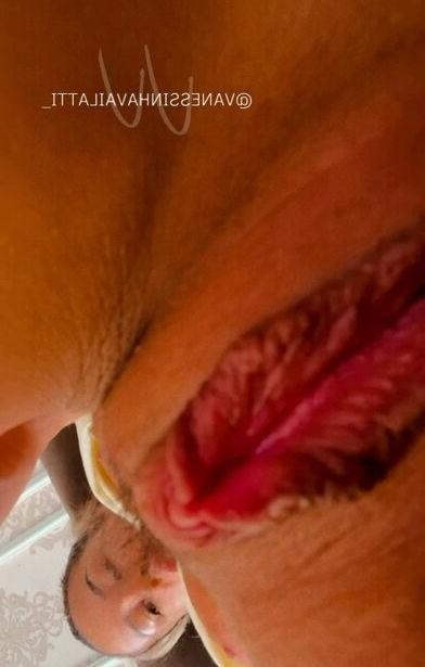 25P Vanessa Vailatti nude