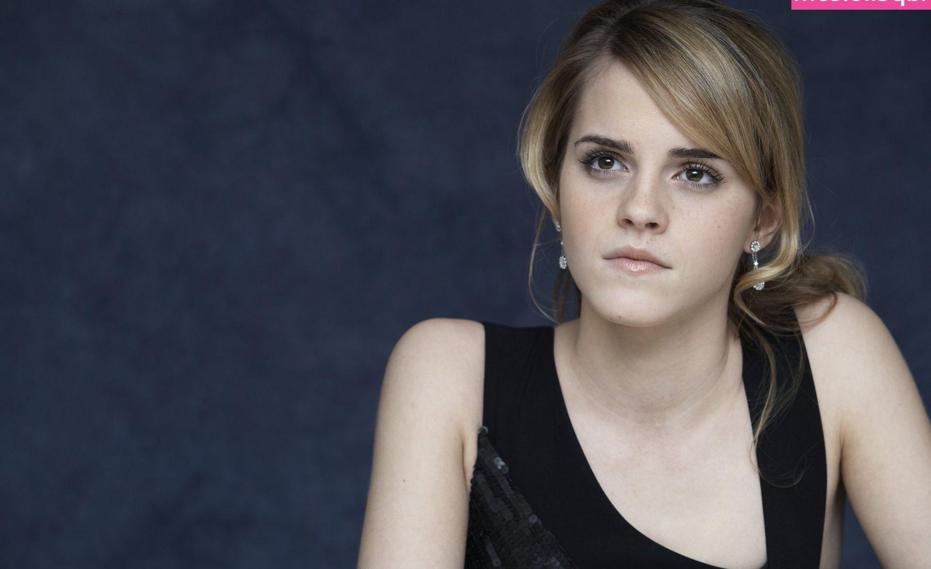 25P Emma Watson nude