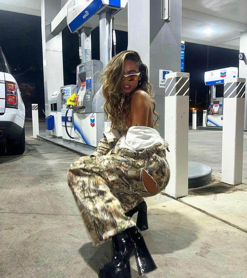 25P Sommer Ray nude