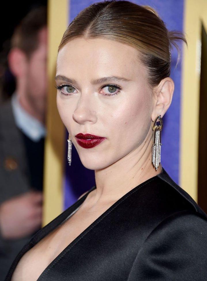 25P Scarlett Johansson nude