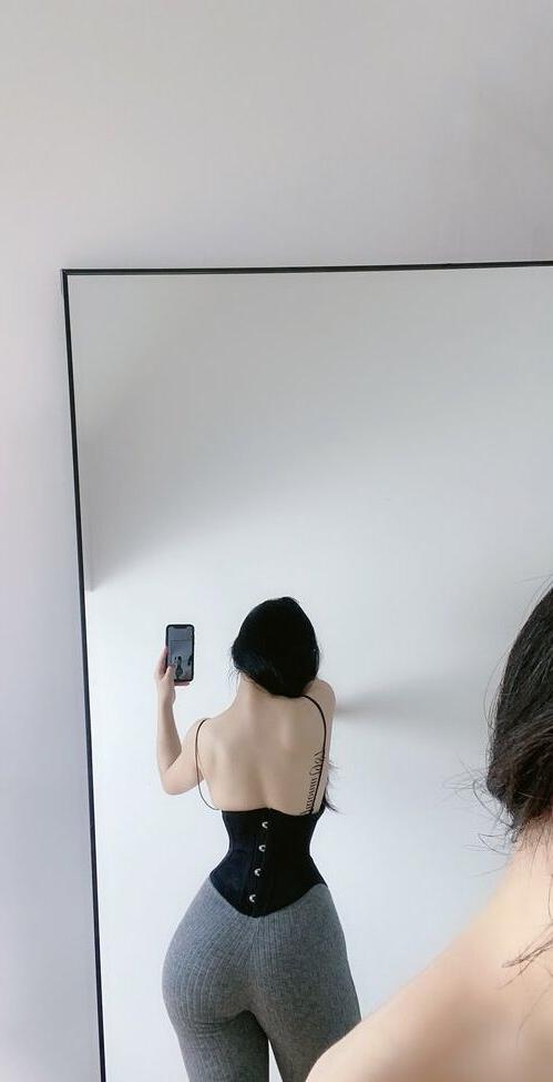 25P QiaoniuTT nude