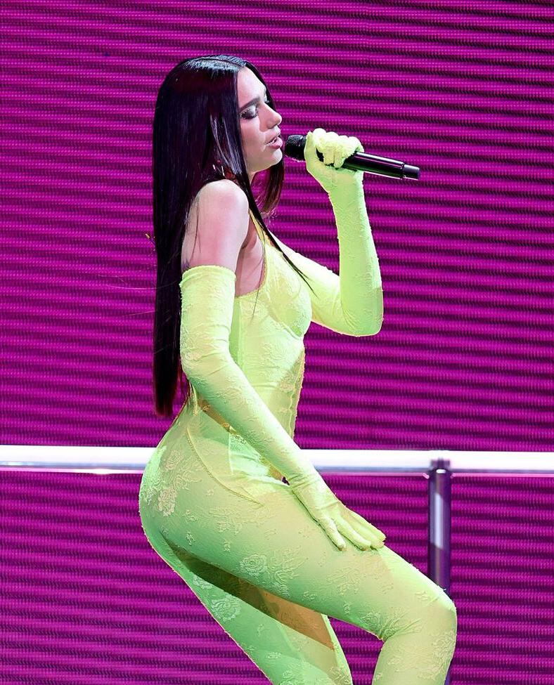 25P Dua Lipa nude