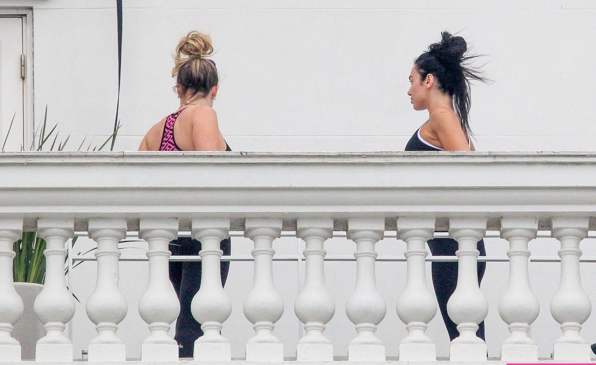 25P Dua Lipa nude
