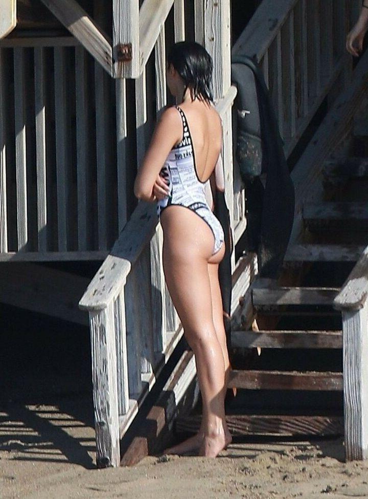 25P Dua Lipa nude