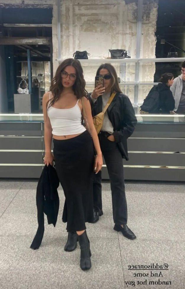 25P Addison Rae nude