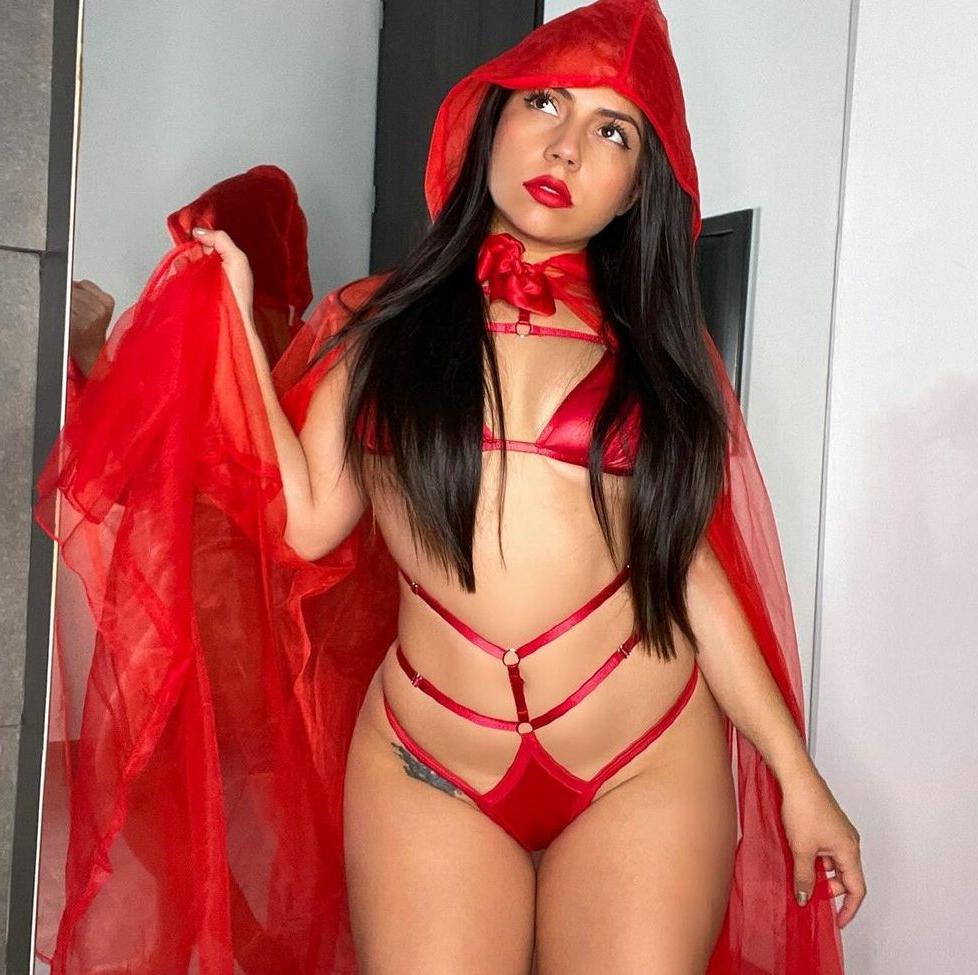 25P Aida Cortes nude