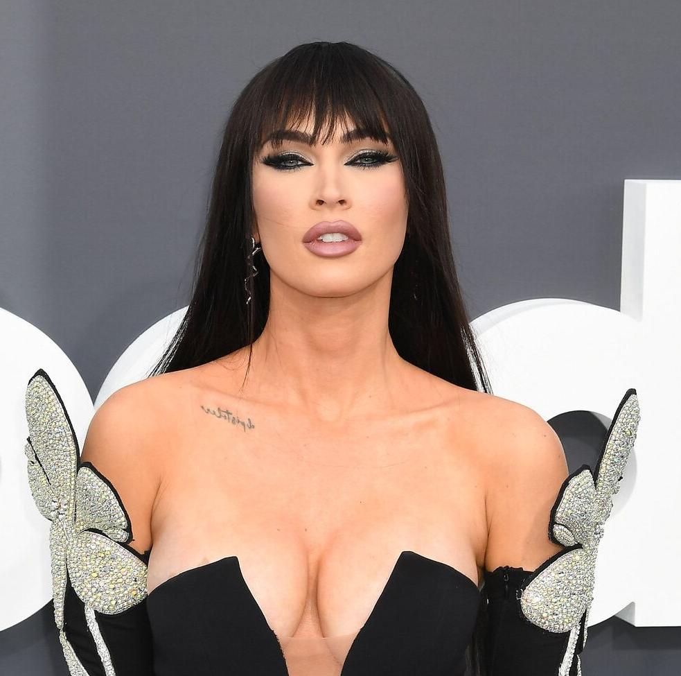 25P Megan Fox nude