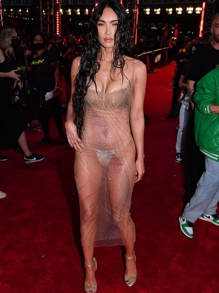 25P Megan Fox nude