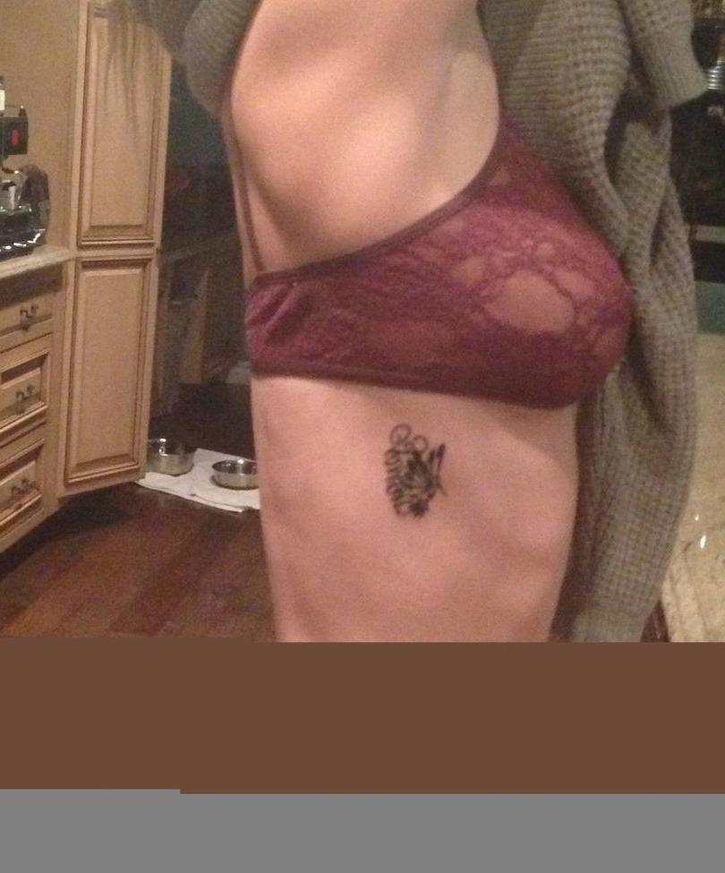 25P Kaley Cuoco nude