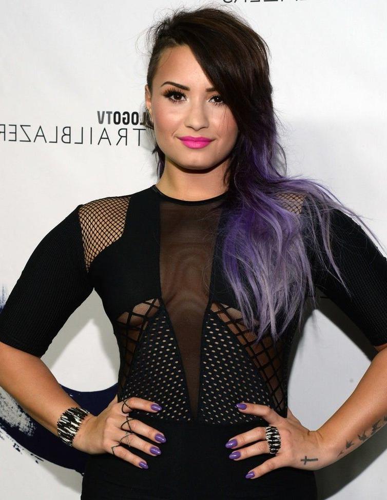 25P Demi Lovato nude