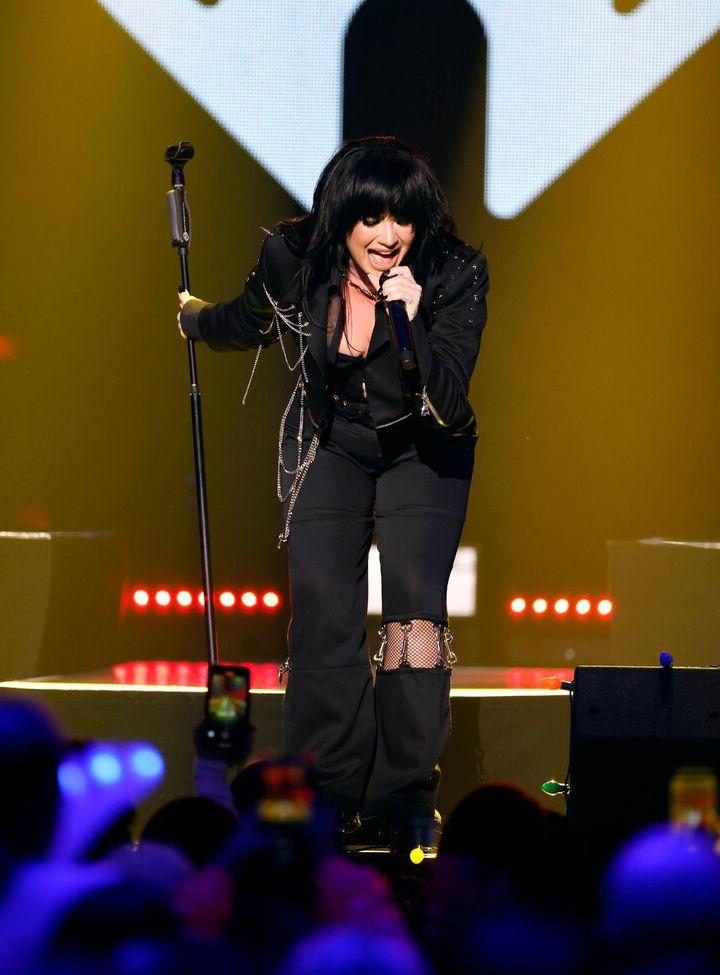 25P Demi Lovato nude