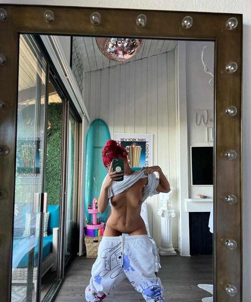 25P Nalafitness nude