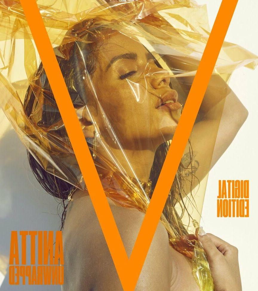 25P Anitta nude