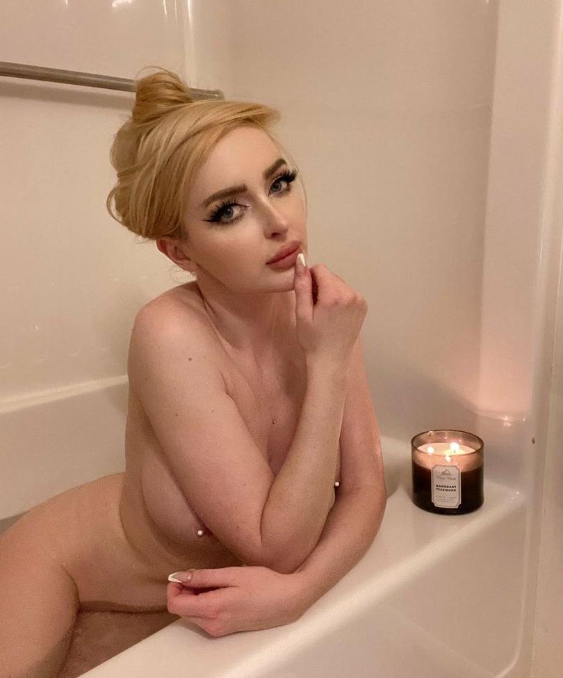 25P Kristen Lanae nude