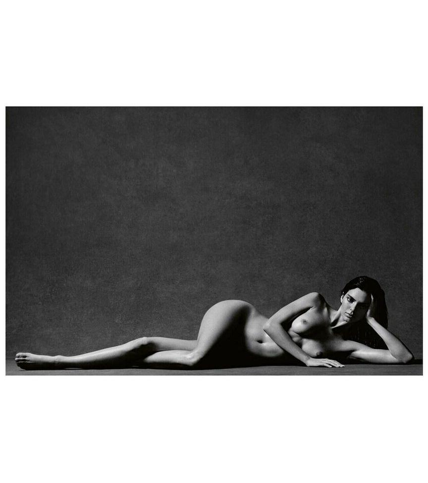 25P Kendall Jenner nude