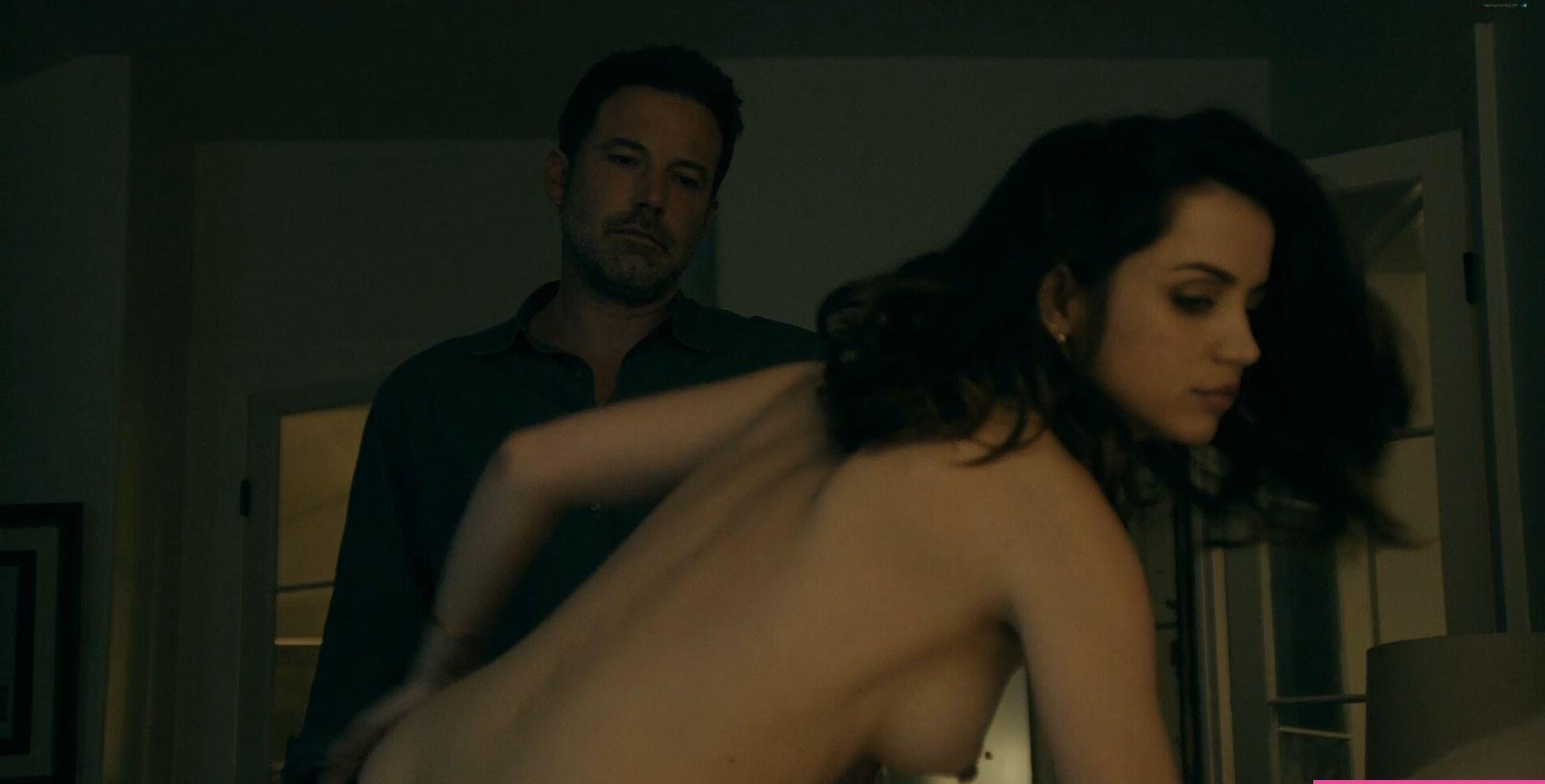 25P Ana De Armas nude