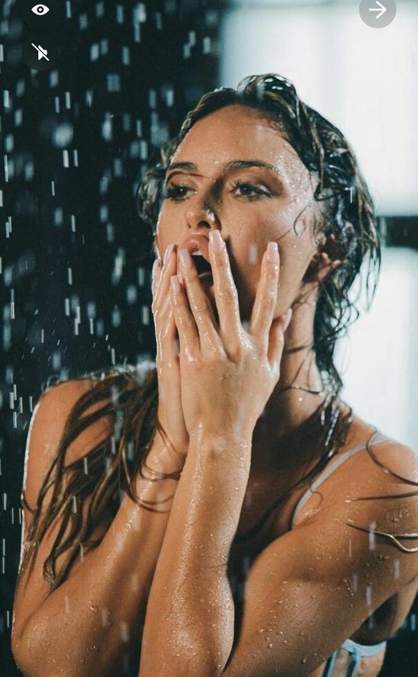25P Julia Rose nude