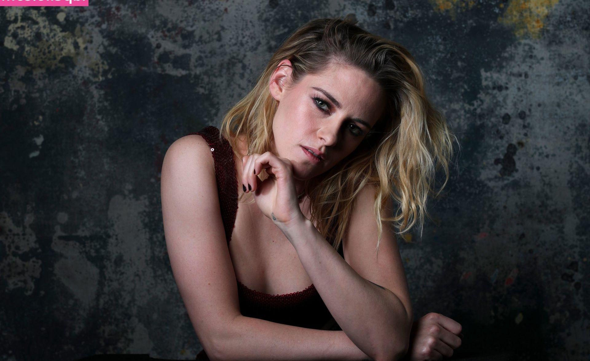 25P Kristen Stewart nude