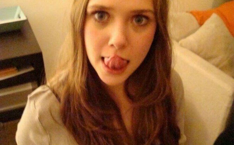 25P Elizabeth Olsen nude