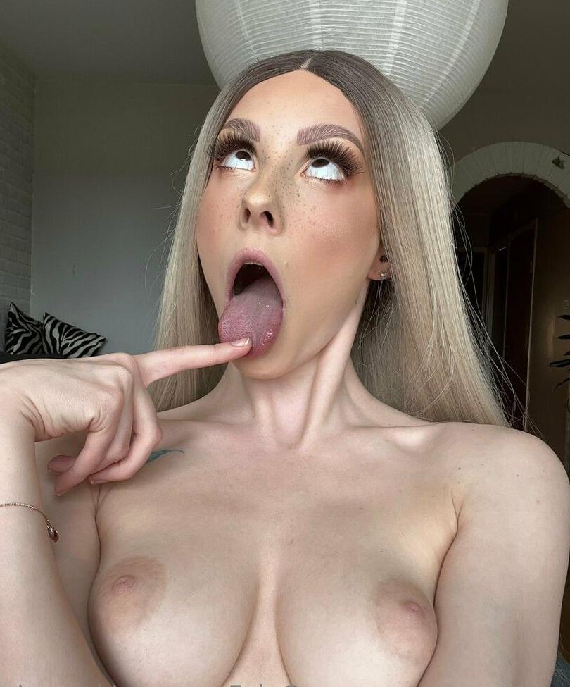 25P Damania nude