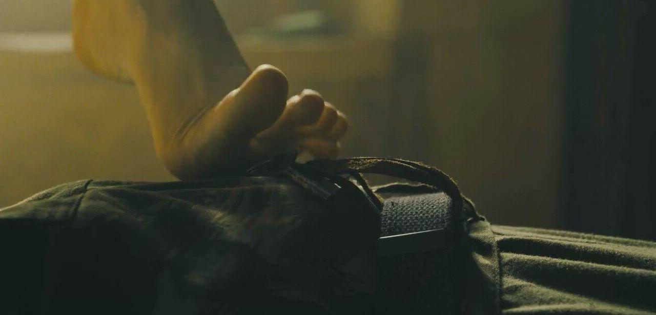 25P Margot Robbie nude