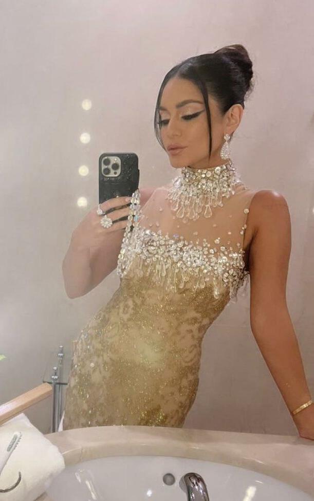 25P Vanessa Hudgens nude