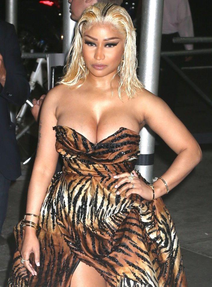 25P Nicki Minaj nackt